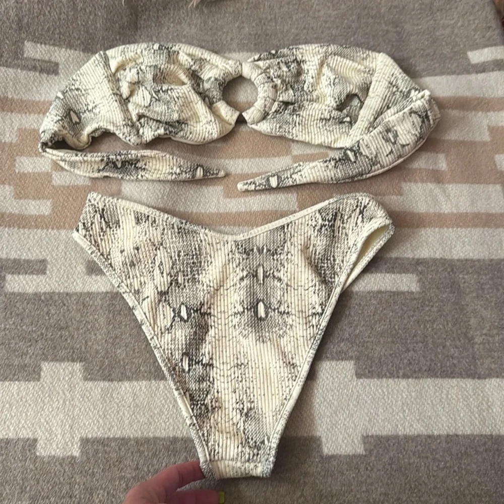 Montce Swim set XS - Picture 3 of 3